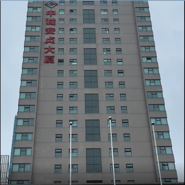 安貞大廈選購(gòu)宏華商務(wù)型冷熱冰開(kāi)水器，安全又實(shí)用